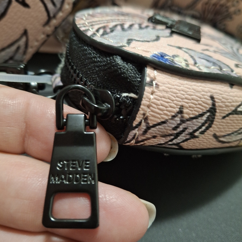 💋SOLD💋Steve Madden Floral Women's Bag - Pink and Black - Picture 7 of 9